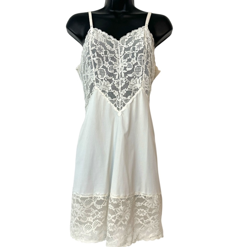 Vintage off White 'Vanity Fair' Lace Slip Dress | Size 32S Made in the USA (D35)